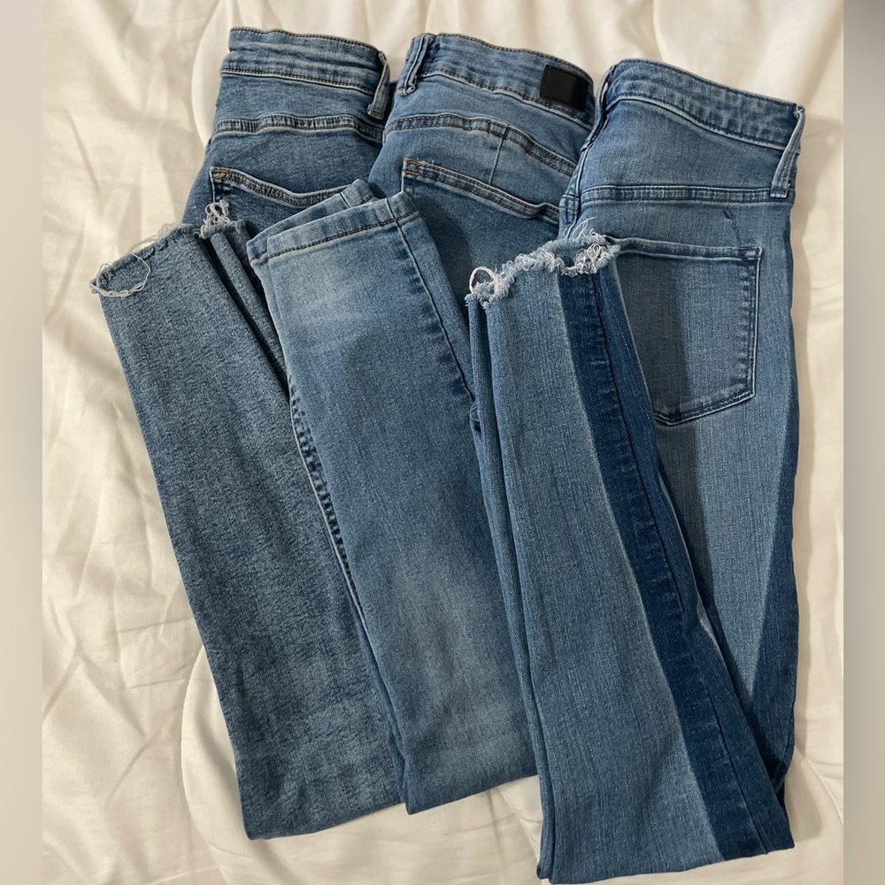 Calvin Klein, H&M, Levis, Express, American eagle, and Arizona
